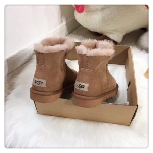 מגפיים UGG