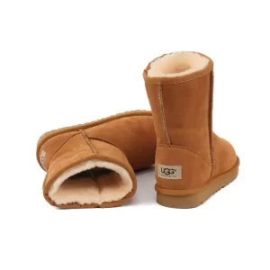 מגפי UGG קלאסי נמוך