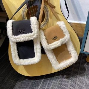 תיק לטלפון UGG