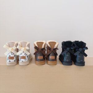 מגפיים UGG שת"פ לואי ויטון